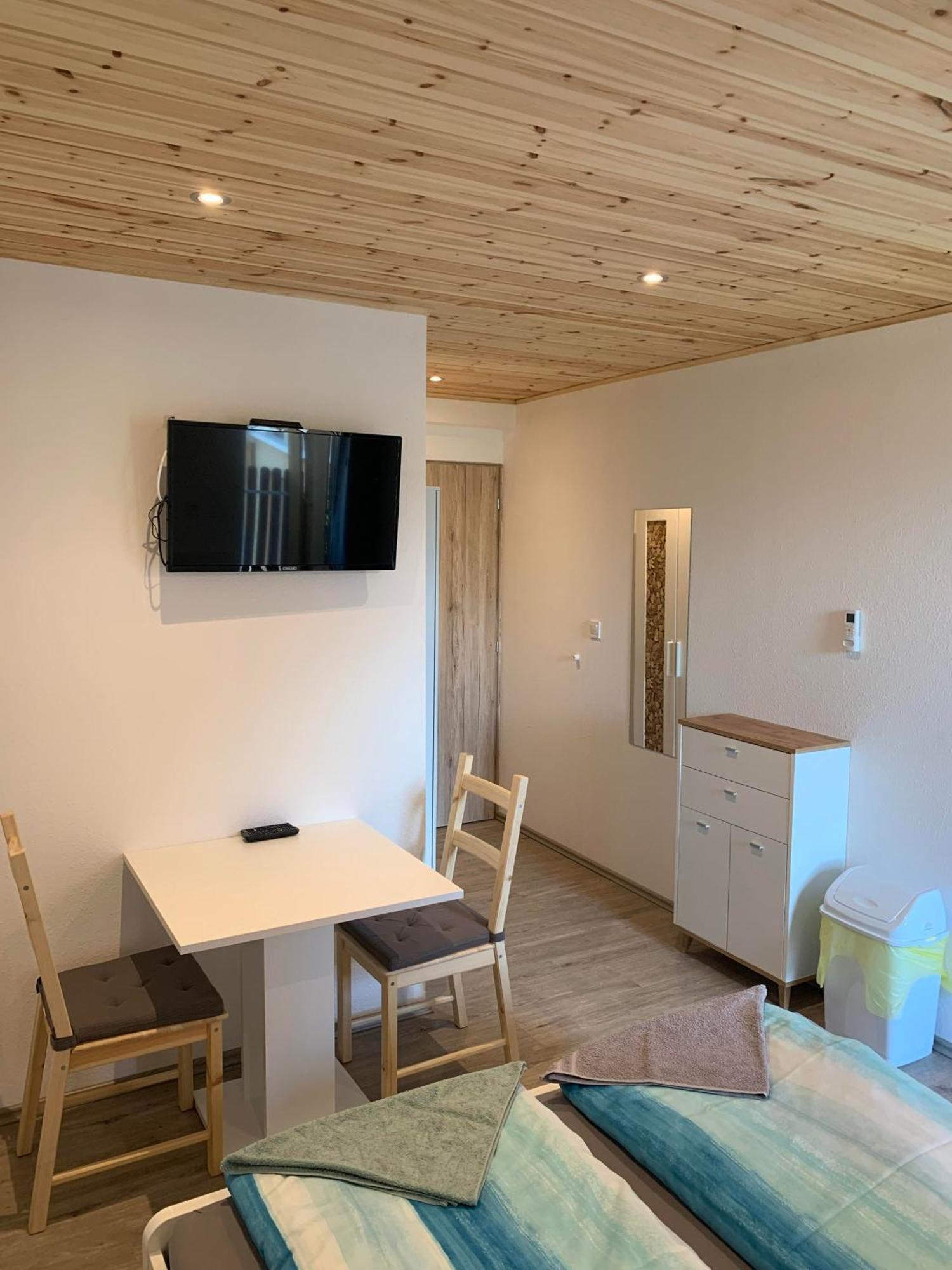 Molnar Apartman 자르마디 외부 사진